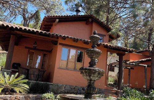 Mazamitla Cabina | Cabaña de lujo con jardines excepcionales (Se aceptan mascotas)