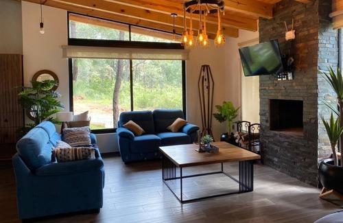 Mazamitla Cabina | ¡cabaña de Lujo con Jacuzzi! Terraza con Vista al Bosque, Ideal Para Familias