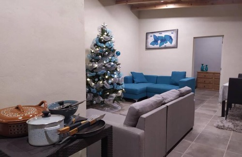 San Antonio de Las Alazanas Chalet De Esquí | Cabaña en Mesa de las Tablas, de fácil acceso y con excelentes vistas