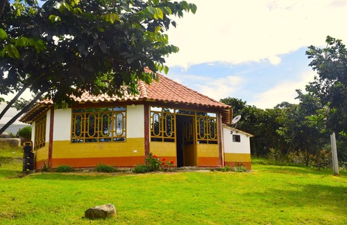 Santa Sofia Casa | Cabaña La Estancia - just a few kilometers from Villa de Leyva!