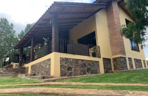 Mazamitla Chalet De Esquí | Cabaña No.7 Puerta del Bosque Mazamitla.