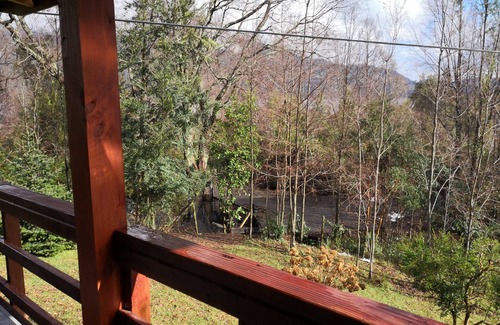 Conaripe Casa | Cabaña Oregón con tinaja exclusiva a pasos del lago