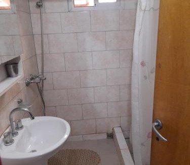 Balneario El Condor Casa | Cabaña ParaLelo 1