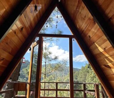 San Jose del Pacifico Chalet De Esquí | Cabaña privada en el bosque, cerca al rio Starlinkk