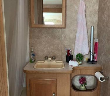 La Laguna Casa | Cabaña y Camper, en la laguna