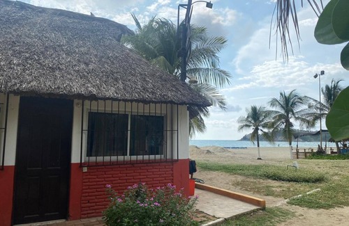 Brisas de Zicatela Cabina | cabañas a la orilla del mar en playa zicatela
