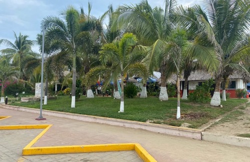 Brisas de Zicatela Cabina | cabañas a la orilla del mar en playa zicatela