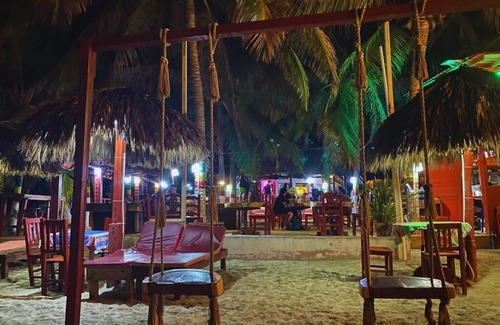 Brisas de Zicatela Cabina | cabañas a la orilla del mar en playa zicatela
