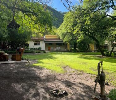 Villa General Belgrano Chalet De Esquí | Cabañas La Frontera
