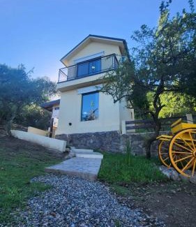 Villa General Belgrano Chalet De Esquí | Cabañas La Frontera