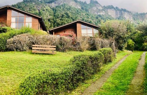 Conaripe Casa | Cabañas Ruka Rayun vista y acceso al lago en Coñaripe