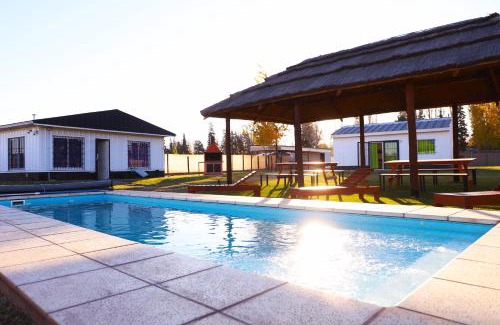 Las Compuertas Chalet De Esquí | Cabañas Willy Azul con pileta climatizada y parque en Mendoza