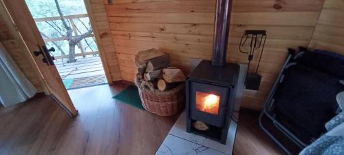 Pinto Chalet De Esquí | Cabañita Del Árbol