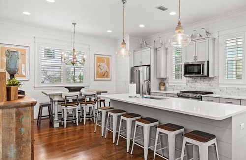 Lakeside at Blue Mountain Beach Casa | Cabana Banana - Pet Friendly / 4 Bikes / 6-Seater Golf Cart