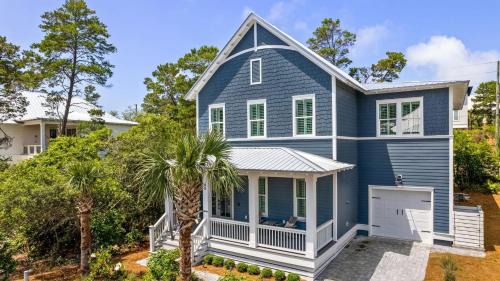 Lakeside at Blue Mountain Beach Casa | Cabana Blue by AvantStay Walk to Beach Golf CartBikes Included Pool Access