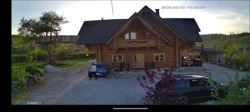 Valea Moldovei Chalet De Esquí | Cabana lemn rotund cu ciubar de închiriat Bucovina Chalet