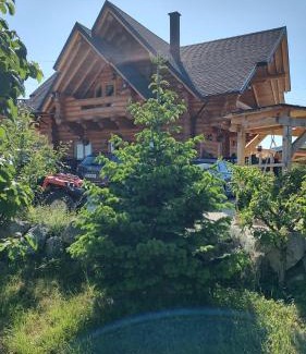 Valea Moldovei Chalet De Esquí | Cabana lemn rotund cu ciubar de închiriat Bucovina Chalet