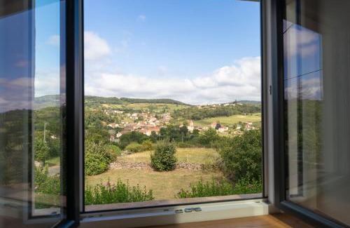 Jalogny Casa | Cabana & Maison sur les hauteurs - Proche Cluny