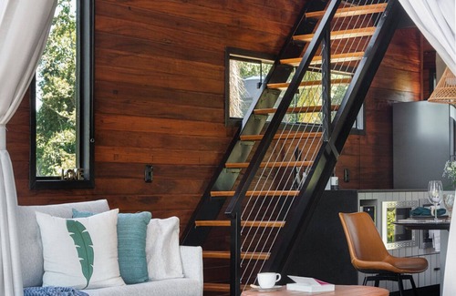 Ibirama Cabina | Cabana Moderna com Hidro e Vista Para as Montanhas