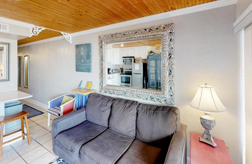 Carolina Beach Hotel | Cabana Suites Comfort