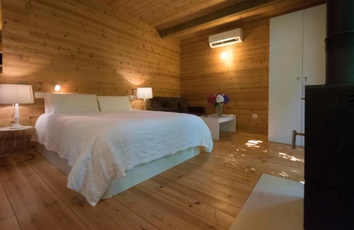 Outes Otro | Cabanas de Apriscos