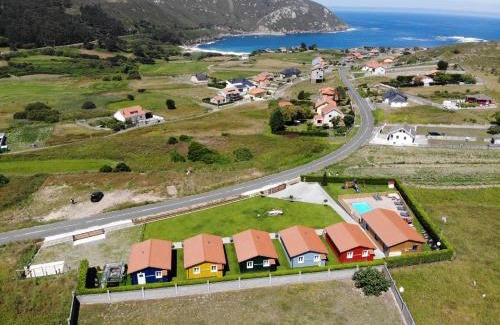 Malpica de Bergantinos Complejo | Cabanas de Vendaval