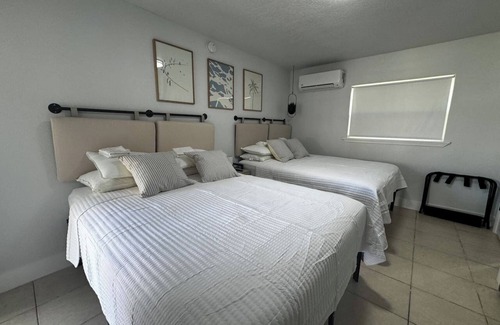 Capri Isle Hotel | Cabanas of Treasure Island #8