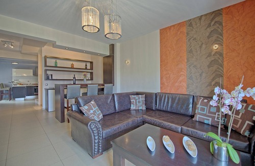 Agia Marina Villa | Villa en Agia Marina con 4 habitaciones, capacidad 8