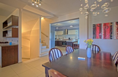 Agia Marina Villa | Villa en Agia Marina con 4 habitaciones, capacidad 8