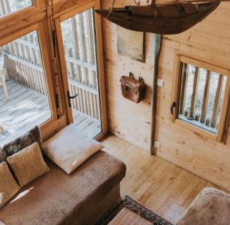 Vernay Casa | Cabane de la Saône by Lyon Country House