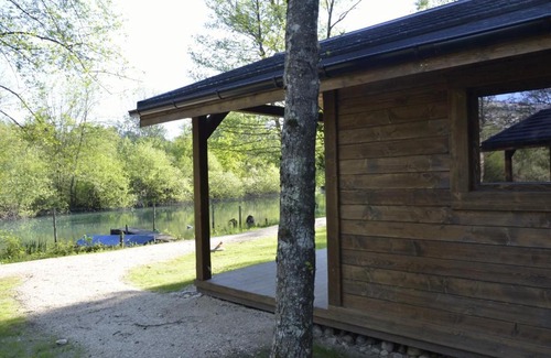 Saint-Alban-de-Montbel Otro | Cabanes d'Aiguebelette