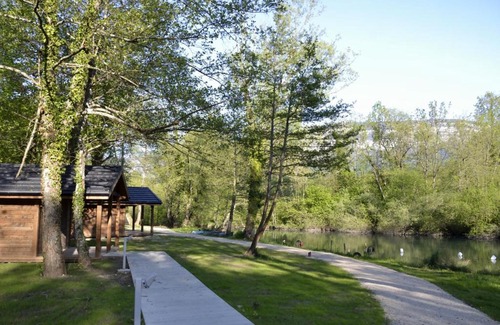 Saint-Alban-de-Montbel Otro | Cabanes d'Aiguebelette