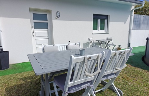 Darque Chalet De Esquí | Cuero Seaside GuestHouse -HABITACIÓN JUNTO AL MAR