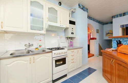 Balatonszemes Apartamento | Cabernet by Interhome