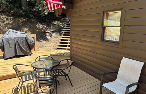 Clear Creek Cabina | {CABIN #1 of 4} "THE PEACEFUL CABIN" PET FRIENDLY!