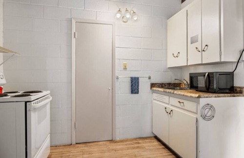 Burnet Cabina | Cabin 1 - One bedroom near the Arcade and Pool