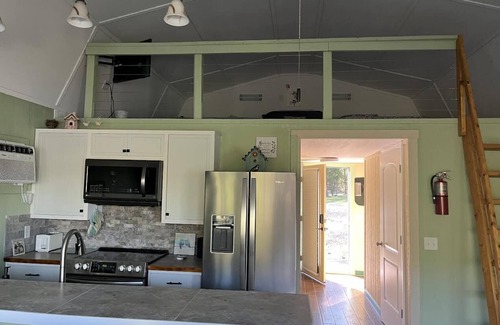 Mid America Cabina | Cabin #1 Our Nest on the Lake