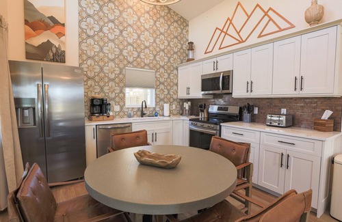 Timberline Cabina | Cabin 16 One Bed Modern Luxury w Hot Tub