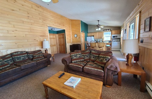 Puposky Complejo | Cabin 2 Family/Pet Friendly Resort Amenities Dock Fishing Beach