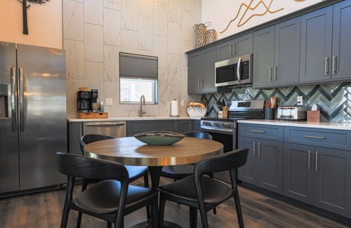 Timberline Cabina | Modern-Luxury Cabins with Country Roads Charm