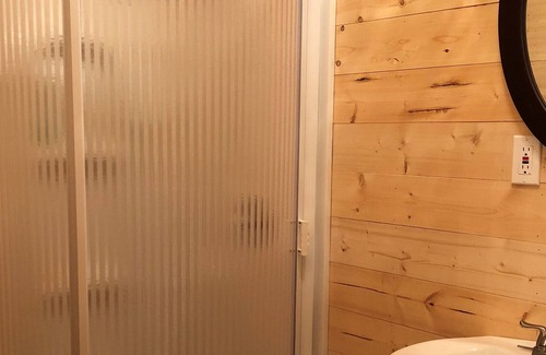 Morrilton Casa | Cabina 4: La cabaña de hombre al aire libre