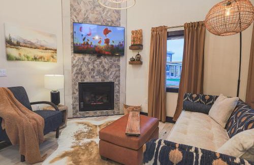 Timberline Casa | Cabin 7 (1-Bed, Modern-Luxury w. Hot Tub)