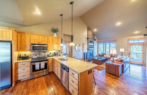 Powell Butte Cabina | Cabin 75 Brasada Ranch+ Hot Tub and Golf