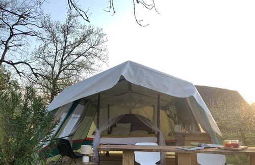 Lissac-et-Mouret Cabina | Cabin and tent set for outdoor family living