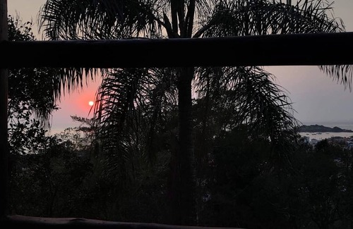Armacao Cabina | Cabin at Armação beach - Florianópolis, sea view, sunrise 🌅🏡