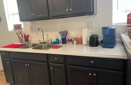Henderson County Cabina | Cabin at Peace N Quiet RV