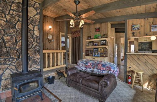 Ponderosa Pines Casa | Cabin by Rio Grande - 19 Mi to Wolf Creek!