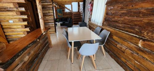 Potrerillos Casa | Cabin by the Mendoza River