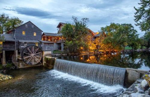 Sevierville Chalet De Esquí | Cabin Close to Pigeon Forge in Echota Resort !