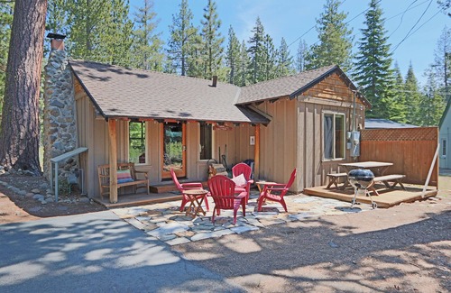 Sunnyside Cabina | Cabin Fever - 1 bed, 1 bath * fireplace